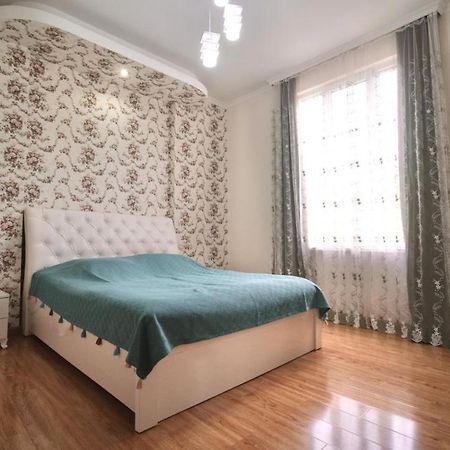 Guesthouse - Family Hotel Bagdati Eksteriør bilde